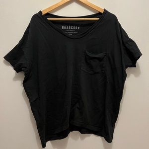 Skargorn oversized black tee in XXS